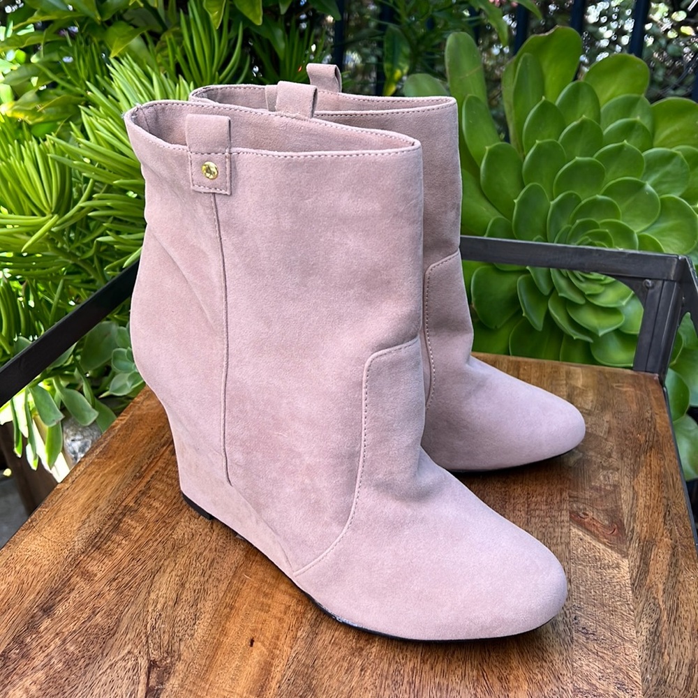 NEW Colin Stuart Boots Platform Wedge Suede